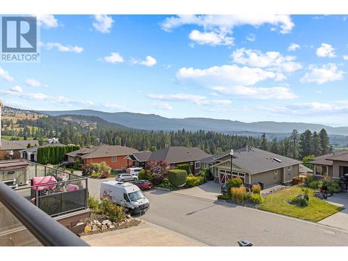 1035 Hume Avenue, Kelowna, BC - Outdoor With View