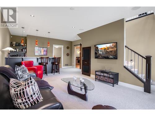 1836 Tower Ranch Boulevard Unit# 1, Kelowna, BC - Indoor Photo Showing Living Room