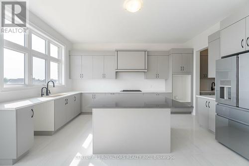 80 James Walker Avenue, Caledon, ON - Indoor Photo Showing Kitchen