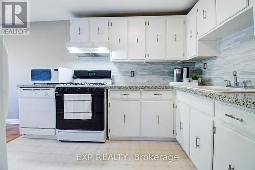 65 Brendawood Crescent, Waterloo, ON - Indoor Photo Showing Kitchen