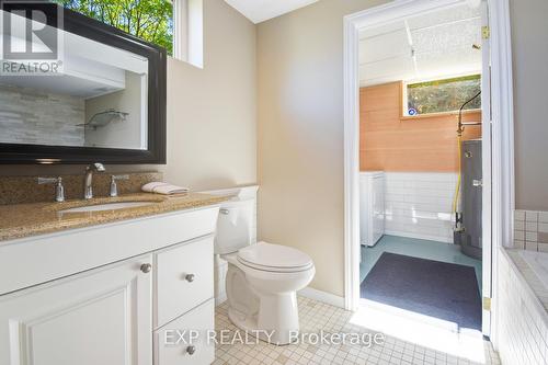 65 Brendawood Crescent, Waterloo, ON - Indoor Photo Showing Bathroom