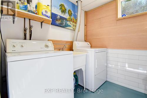 65 Brendawood Crescent, Waterloo, ON - Indoor Photo Showing Laundry Room