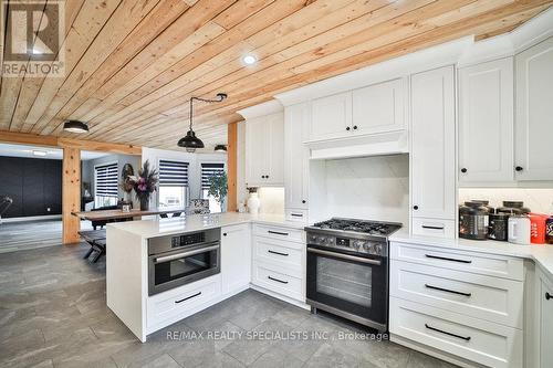 1467 Norfolk County  19 Road, Norfolk, ON - Indoor Photo Showing Kitchen