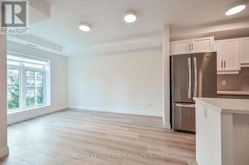 310 - 153 Wilson Street W, Hamilton, ON - Indoor Photo Showing Kitchen