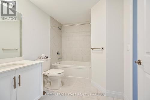 310 - 153 Wilson Street W, Hamilton, ON - Indoor Photo Showing Bathroom