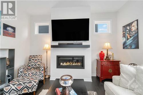 604 Enclave Lane, Clarence-Rockland (606 - Town Of Rockland), ON - Indoor Photo Showing Living Room With Fireplace