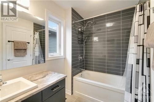 604 Enclave Lane, Clarence-Rockland (606 - Town Of Rockland), ON - Indoor Photo Showing Bathroom