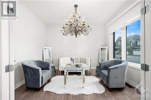 1828 Haiku Street, Ottawa, ON - Indoor Photo Showing Living Room