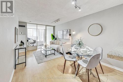 802 - 44 St Joseph Street, Toronto, ON - Indoor Photo Showing Dining Room