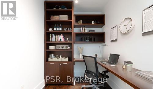 2122 - 20 Blue Jays Way, Toronto, ON - Indoor Photo Showing Office