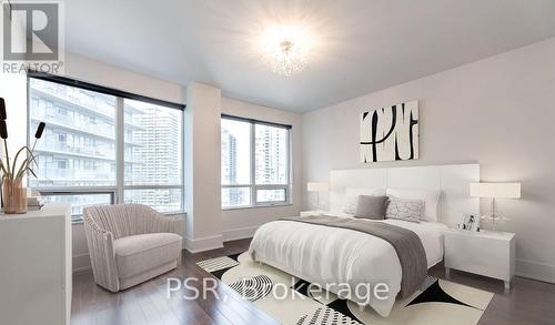 2122 - 20 Blue Jays Way, Toronto, ON - Indoor Photo Showing Bedroom