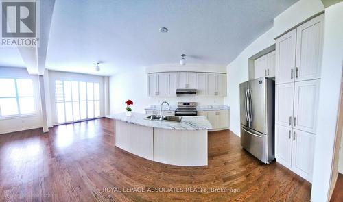 155 Yacht Drive, Clarington, ON - Indoor Photo Showing Kitchen