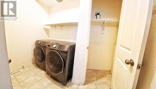 155 Yacht Drive, Clarington, ON - Indoor Photo Showing Laundry Room