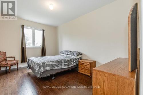 33 Grand Poplar Lane, Wasaga Beach, ON - Indoor Photo Showing Bedroom