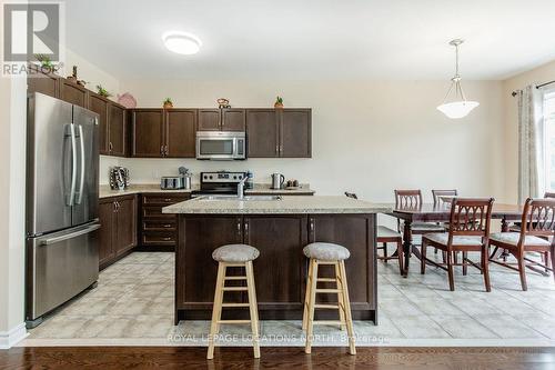 33 Grand Poplar Lane, Wasaga Beach, ON - Indoor Photo Showing Kitchen With Stainless Steel Kitchen