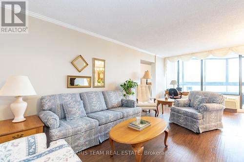 801 - 181 Collier Street, Barrie, ON - Indoor Photo Showing Living Room