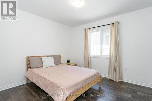 247 Diana Drive, Orillia, ON - Indoor Photo Showing Bedroom