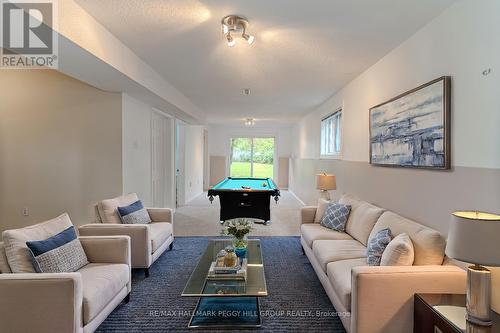 61 Arthur Avenue, Barrie, ON - Indoor Photo Showing Living Room