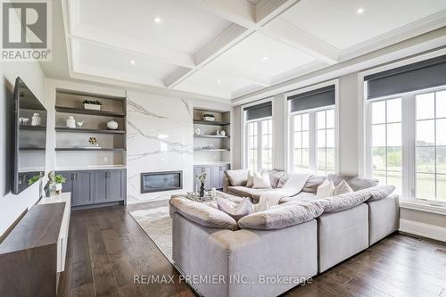 344 Amos Drive, Caledon, ON - Indoor Photo Showing Living Room With Fireplace