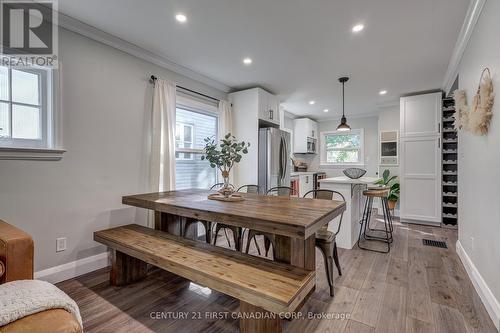 105 Emery Street E, London, ON - Indoor Photo Showing Dining Room