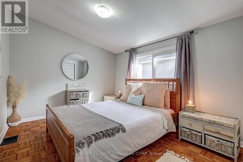 105 Emery Street E, London, ON - Indoor Photo Showing Bedroom