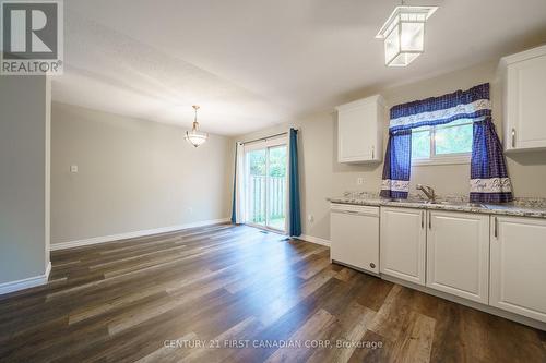 495 Springbank Avenue, Woodstock, ON - Indoor Photo Showing Kitchen