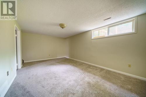 495 Springbank Avenue, Woodstock, ON - Indoor Photo Showing Other Room