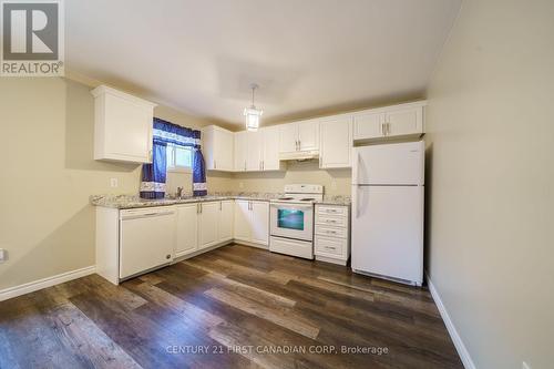 495 Springbank Avenue, Woodstock, ON - Indoor Photo Showing Kitchen