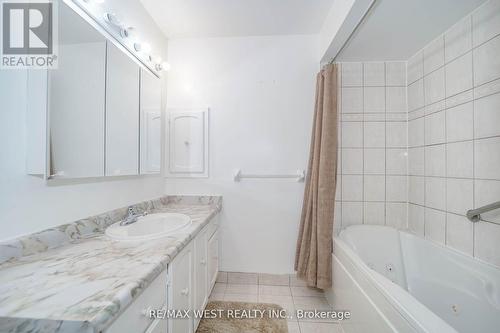 34 O'Shea Crescent, Toronto, ON - Indoor Photo Showing Bathroom