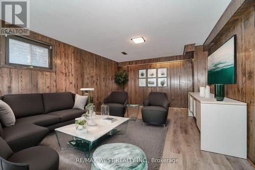 34 O'Shea Crescent, Toronto, ON - Indoor Photo Showing Living Room