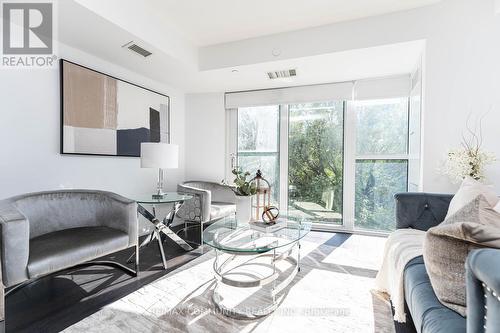 501 - 219 Dundas Street, Toronto, ON - Indoor Photo Showing Living Room