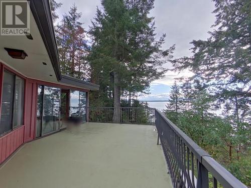 9773 Edmondson Road, Powell River, BC - Outdoor