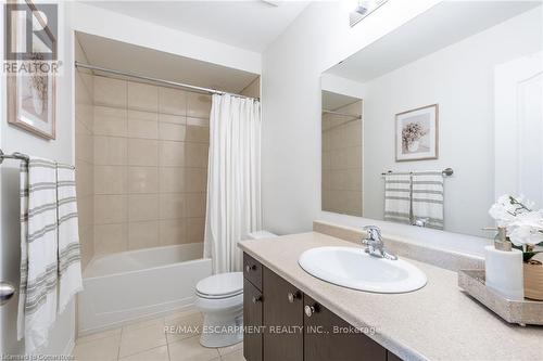 39 Bankfield Crescent, Hamilton, ON - Indoor Photo Showing Bathroom