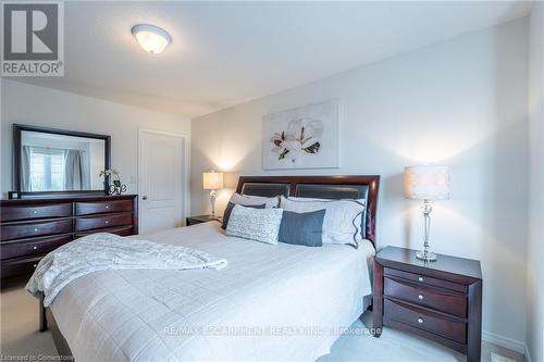 39 Bankfield Crescent, Hamilton, ON - Indoor Photo Showing Bedroom