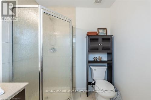 39 Bankfield Crescent, Hamilton, ON - Indoor Photo Showing Bathroom