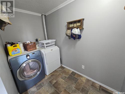 118 Railway Avenue, Windthorst, SK - Indoor Photo Showing Laundry Room