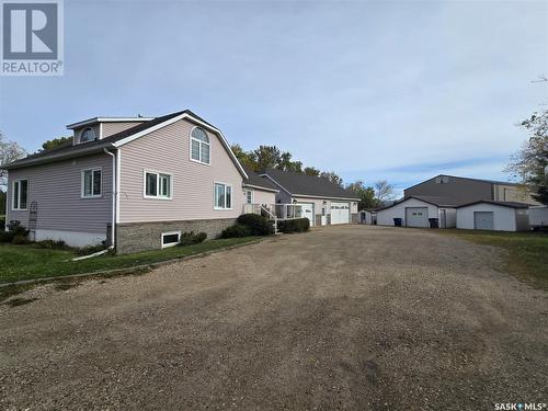 118 Railway Avenue, Windthorst, SK - Outdoor