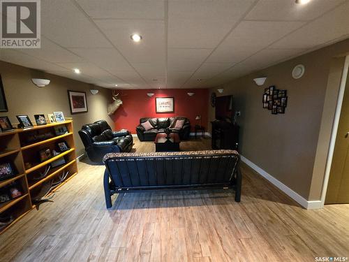 118 Railway Avenue, Windthorst, SK - Indoor