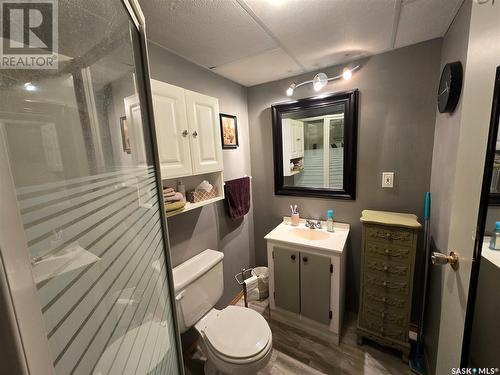 118 Railway Avenue, Windthorst, SK - Indoor Photo Showing Bathroom