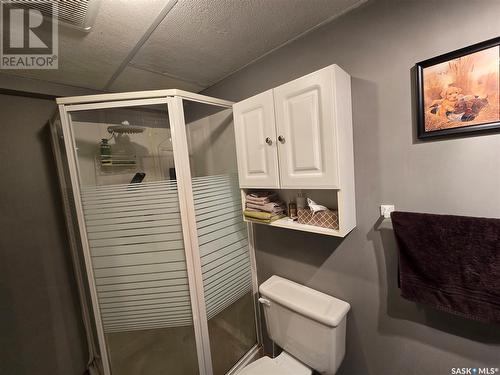 118 Railway Avenue, Windthorst, SK - Indoor Photo Showing Bathroom