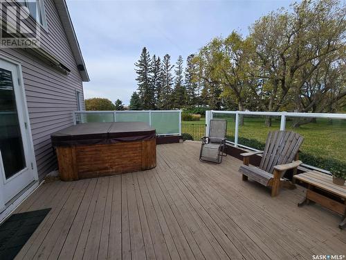 118 Railway Avenue, Windthorst, SK - Outdoor With Exterior