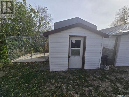 118 Railway Avenue, Windthorst, SK - Outdoor With Exterior