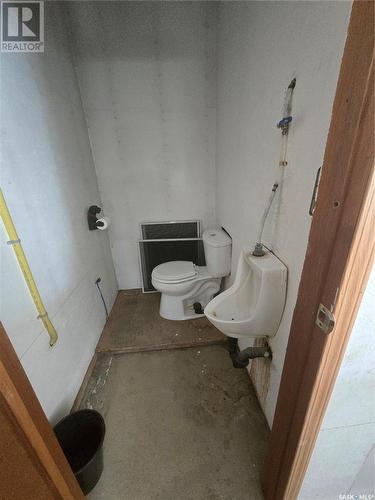 118 Railway Avenue, Windthorst, SK - Indoor Photo Showing Bathroom