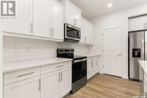 5433 Nicholson Avenue, Regina, SK - Indoor Photo Showing Kitchen With Stainless Steel Kitchen