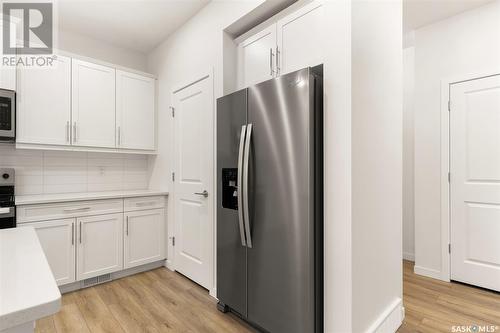 5433 Nicholson Avenue, Regina, SK - Indoor Photo Showing Kitchen With Stainless Steel Kitchen