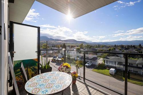 411-615 Rutland Road, Kelowna, BC - Outdoor With View With Exterior