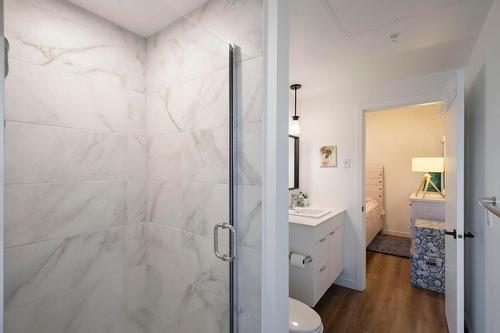 411-615 Rutland Road, Kelowna, BC - Indoor Photo Showing Bathroom