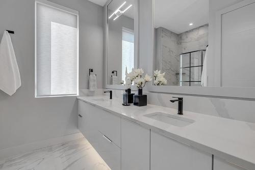 701B-3634 Mission Springs Drive, Kelowna, BC - Indoor Photo Showing Bathroom