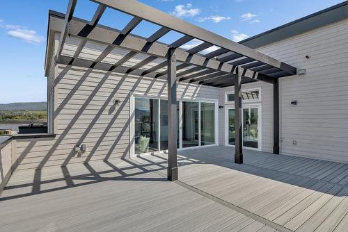 701B-3634 Mission Springs Drive, Kelowna, BC - Outdoor With Deck Patio Veranda