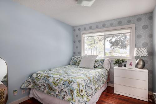 2640 Thacker Drive, West Kelowna, BC - Indoor Photo Showing Bedroom